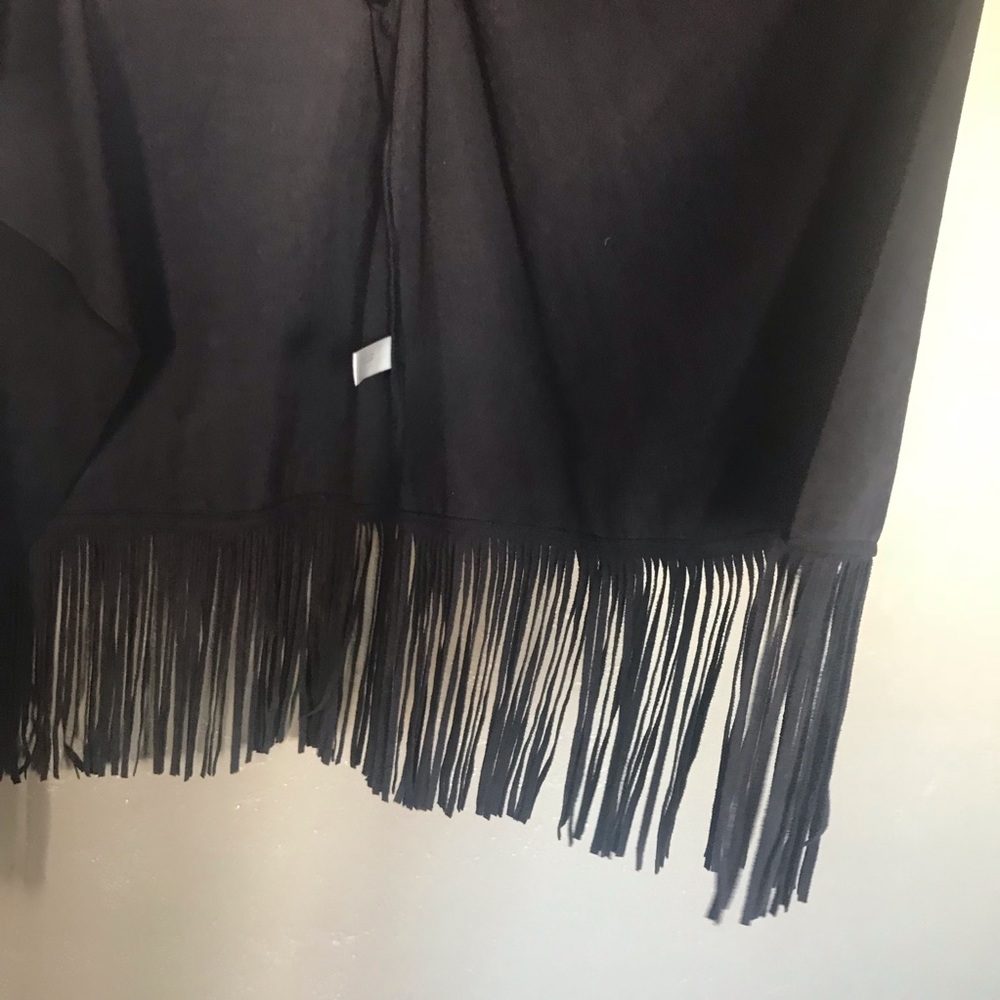Black Waterfall Faux Suede Fringe Vest Festival - Picture 5 of 8